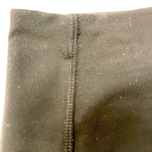 Nike Dri-Fit Black Cropped Leggings with Wide Leg Opening Size S (fits like XS) - Picture 3 of 10